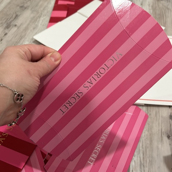 victorious secret new lot box and chanel ribbon - Picture 8 of 11